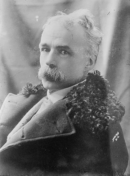 Portrait d'époque de l'écrivain et journaliste américain Julian Hawthorne, connu pour son œuvre prolifique et sa vie mouvementée au XIXe et XXe siècle.